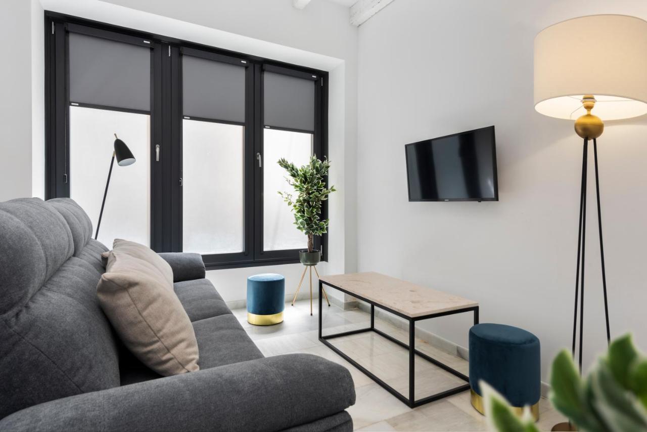 Apartamentos Catedral Севиля Екстериор снимка